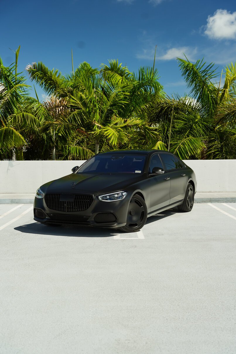Rent Mercedes-Maybach S580 Black in Miami – Luxury Sedan Hire