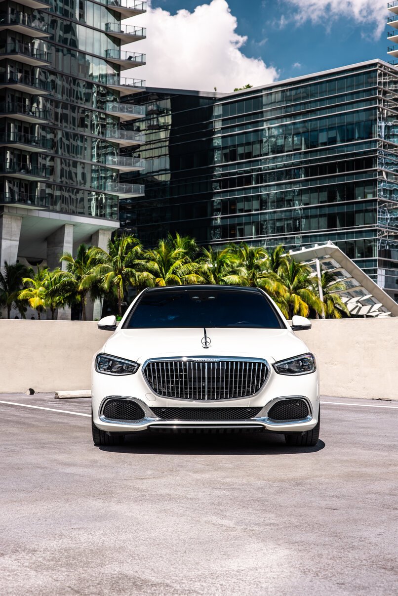 Mercedes-Maybach S580 White rental in Miami – Luxury Car Hire