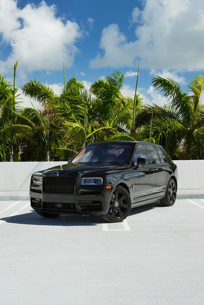 Rent Rolls-Royce Cullinan Black with Brown Interior in Miami – Luxury SUV Hire