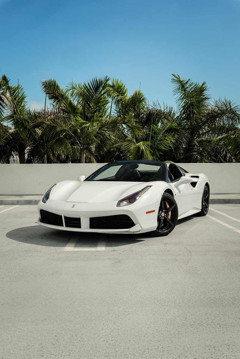 488 White rental in Miami – Exotic Supercar Hire