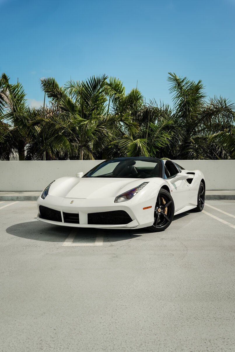 Ferrari 488 White rental in Miami – Exotic Supercar Hire