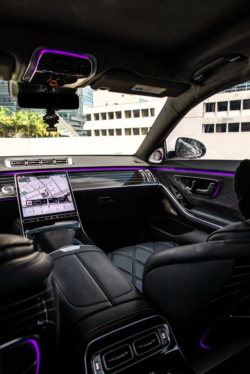 Mercedes-Maybach S580 White rental in Miami – Luxury Car Hire