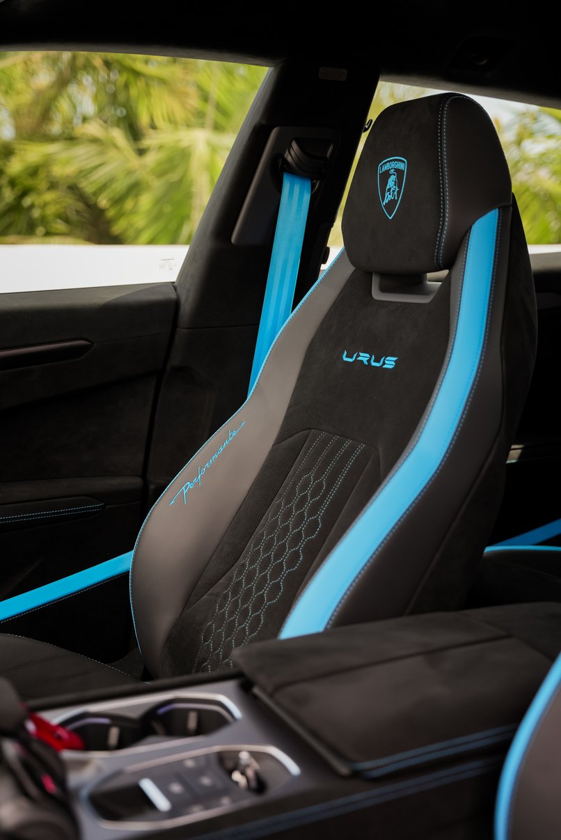 Lamborghini Urus Performante Blue rental in Miami – Exotic SUV Hire